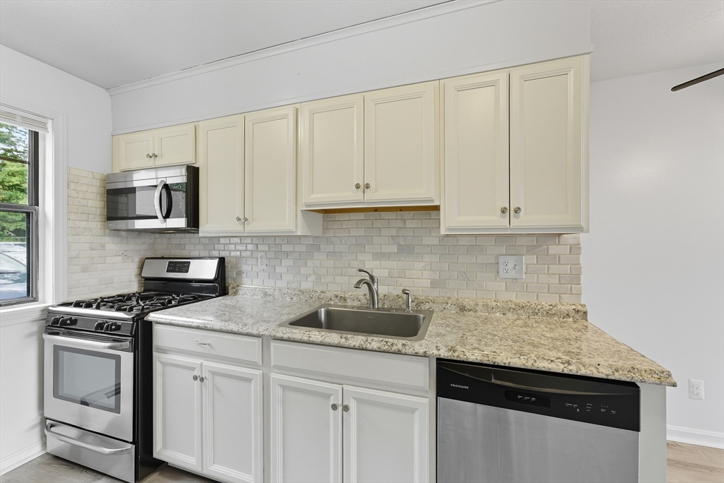 549 Russell Road, Unit 6B Westfield, MA 01085 - Photo 4 of 40 Gallery Image 4