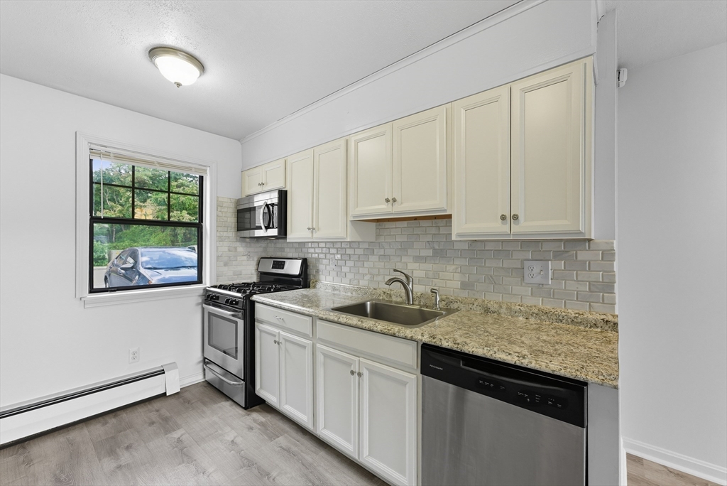 549 Russell Road, Unit 6B Westfield, MA 01085 - Photo 5 of 40 Gallery Image 5