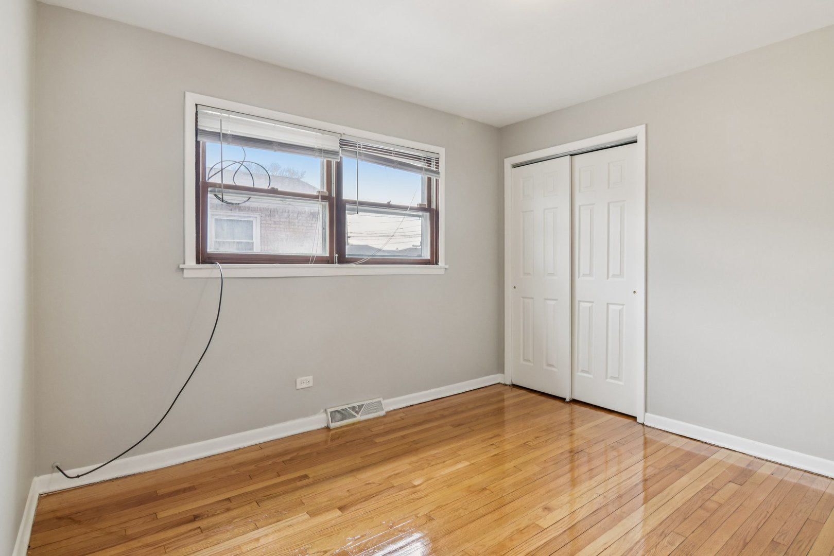 270 Madison Avenue Calumet City, IL 60409 - Photo 20 of 34 a view of empty room with wooden floor