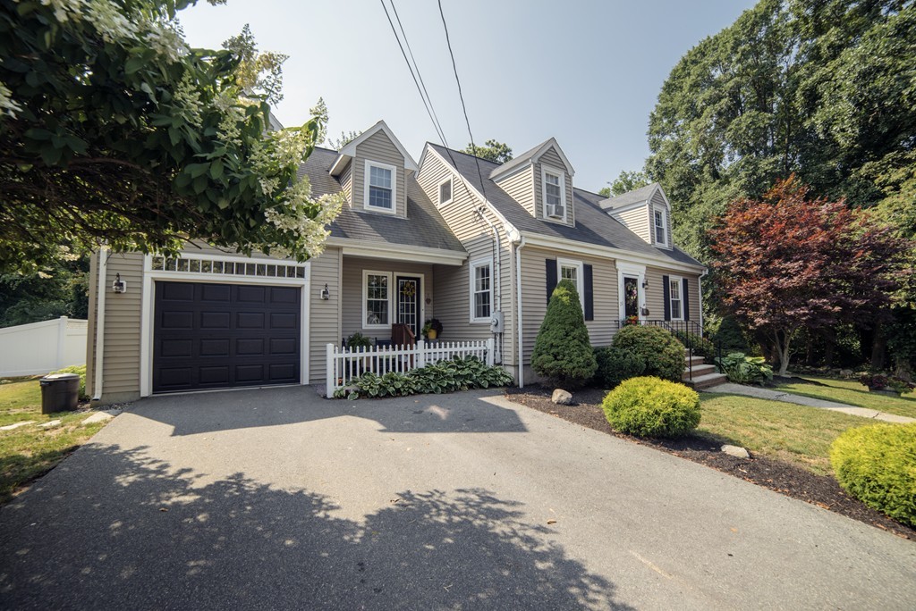 20 Totnes Road Braintree, MA 02184 - Photo 1 of 30 Gallery Image 1