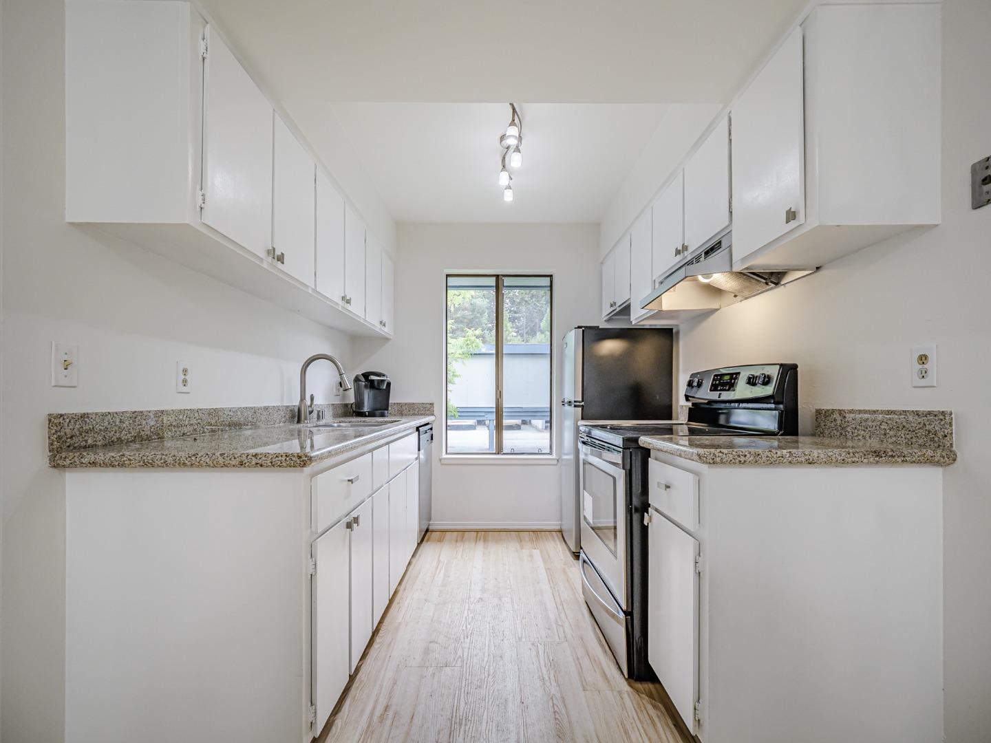 1925 46th Avenue, Unit 71 Capitola, CA 95010 - Photo 4 of 36