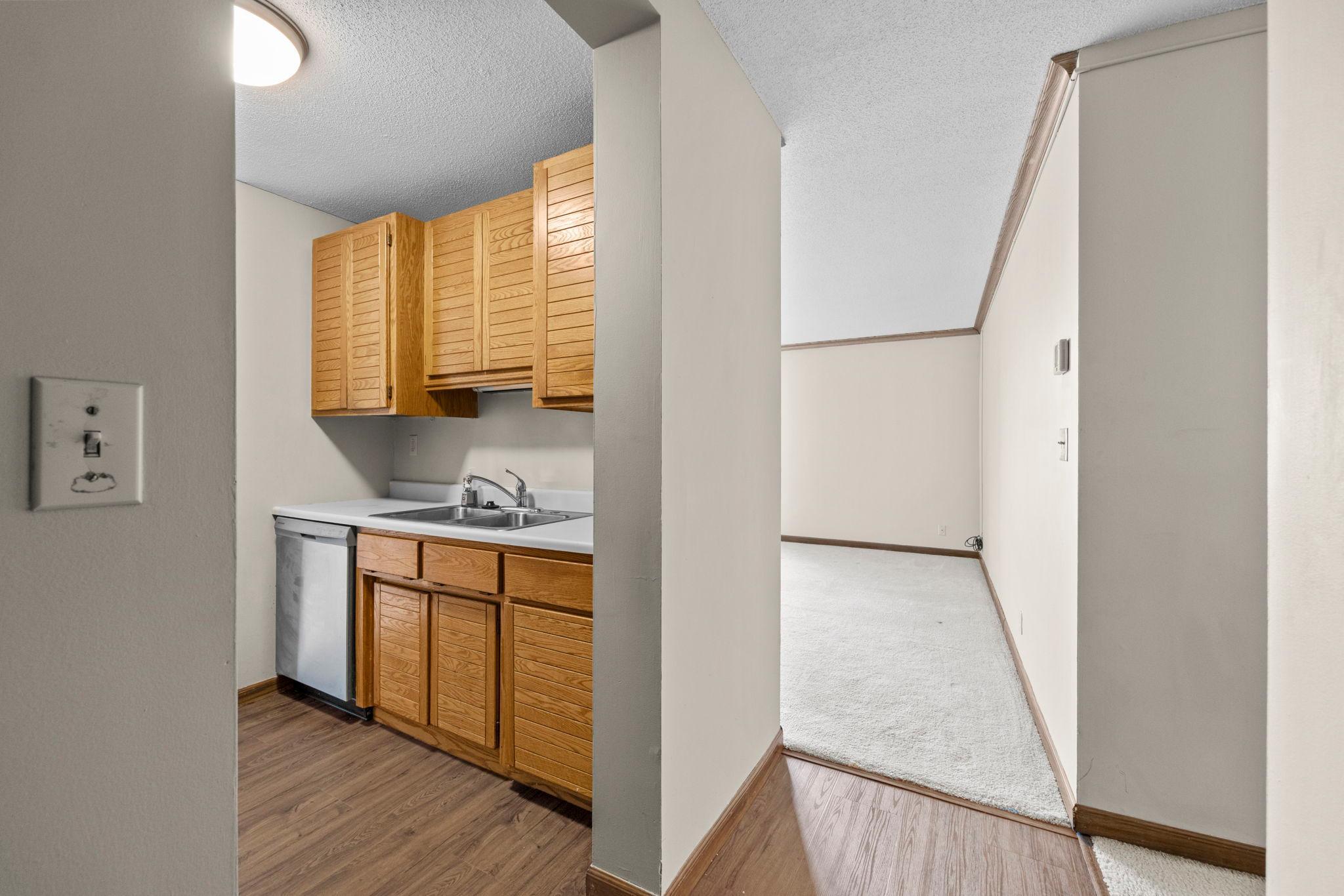 1181 Edgcumbe Road, Unit 1712 St. Paul, MN 55105 - Photo 8 of 63