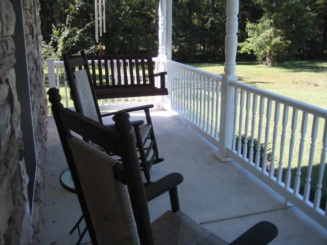 584 Old Shannon Road Lebanon, TN 37090 - Photo 2 of 20 Rocking Chair Front Porch.
