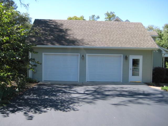 584 Old Shannon Road Lebanon, TN 37090 - Photo 16 of 20 Oversized 2-car attached garage.