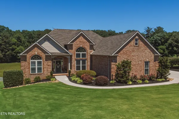 $924,900 | 2223 Summerfield Lane, Sevierville, TN 37876