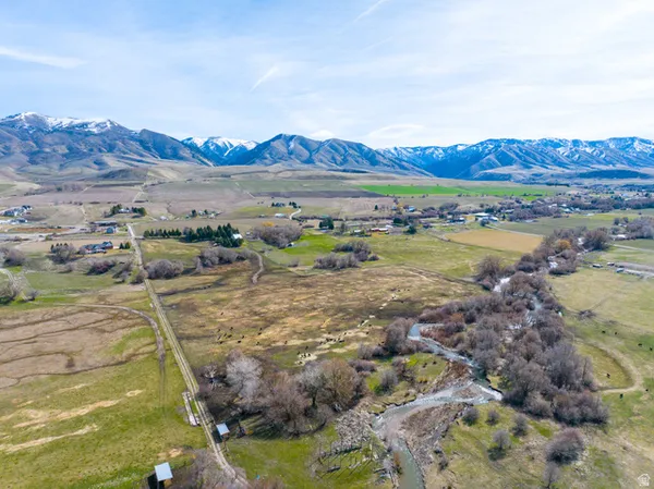 $1,950,000 | 9800 South S Highway, Paradise, UT 84328