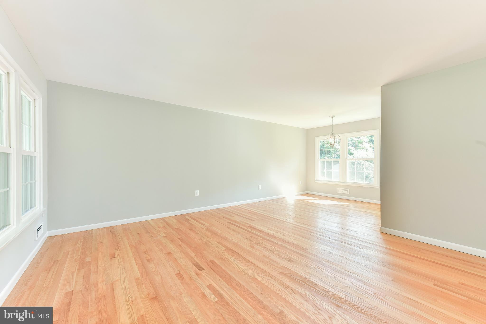 2601 Culpeper Road Alexandria, VA 22308 - Photo 5 of 30 Living Room