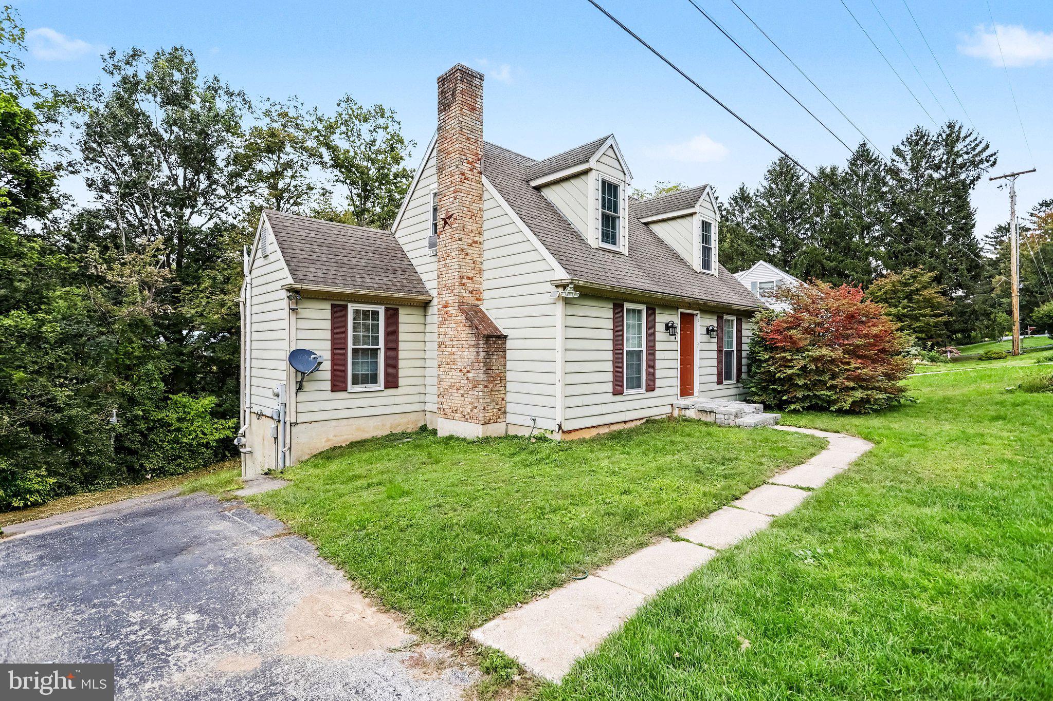 25 Manor Road York, PA 17403 - Photo 2 of 25 Gallery Image 2