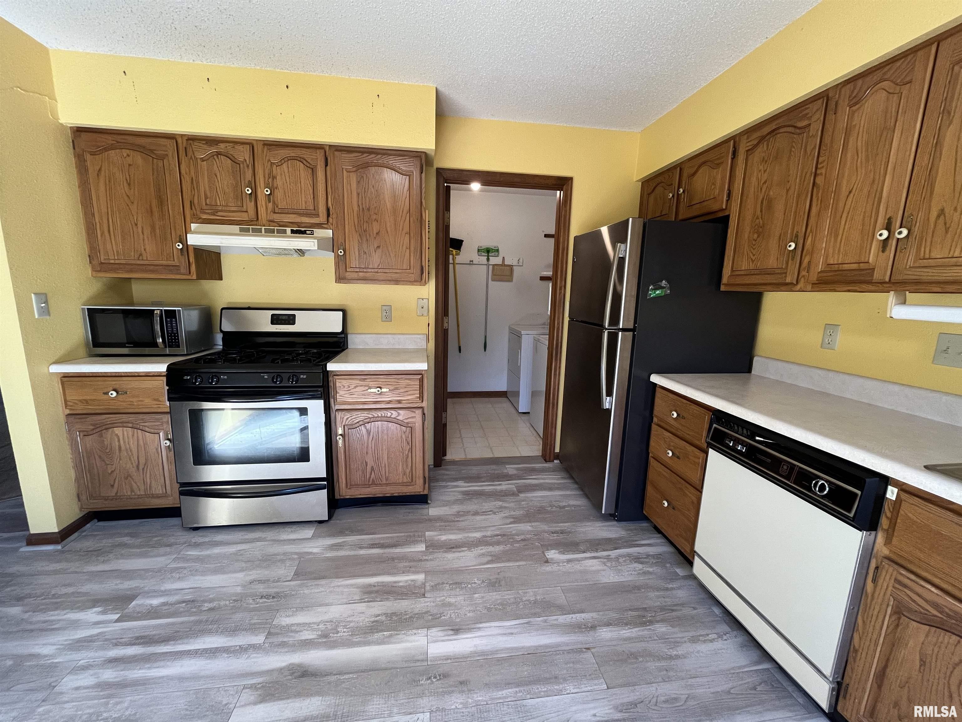 2415 Raleigh Road Springfield, IL 62704 - Photo 5 of 15