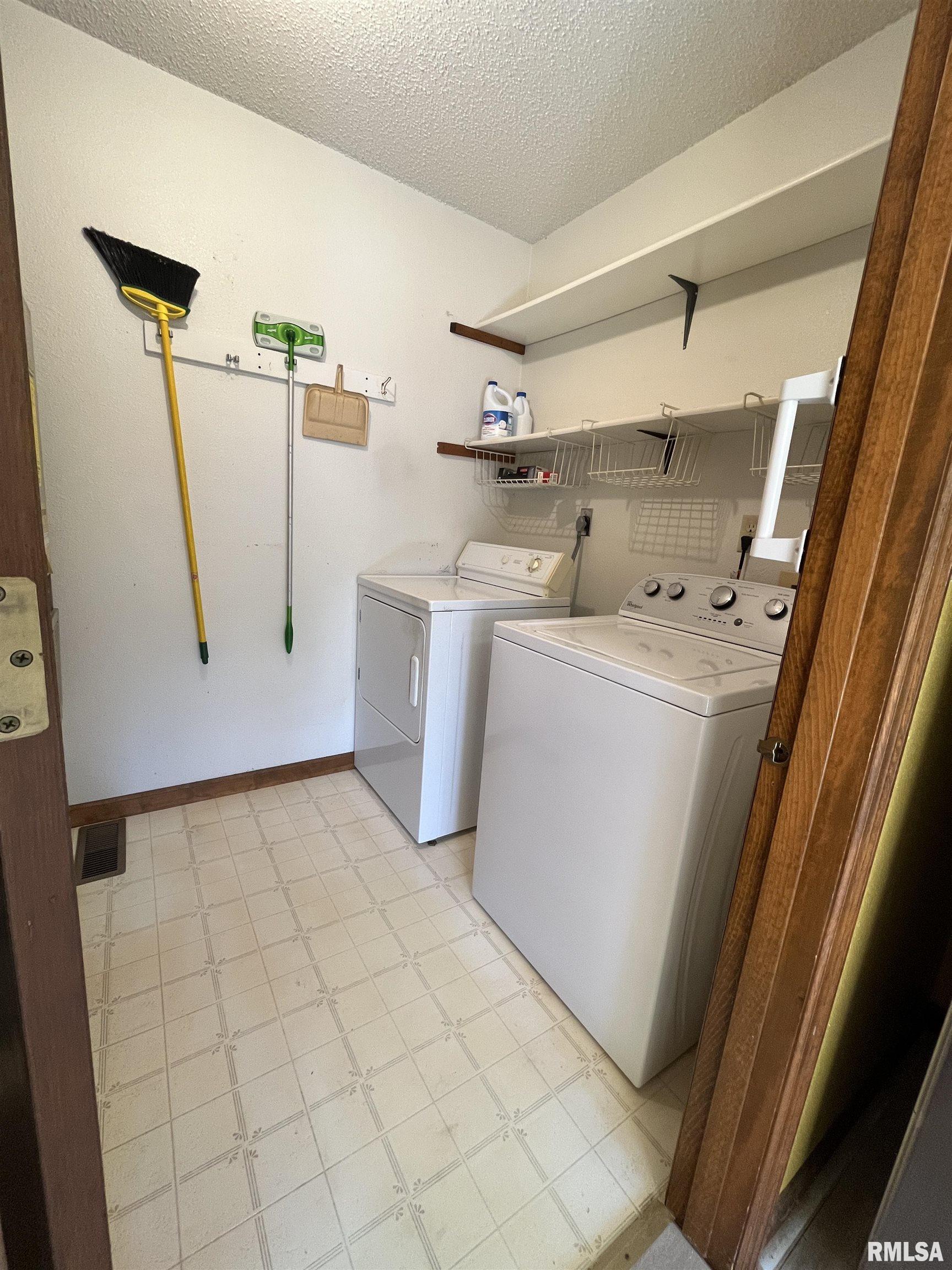 2415 Raleigh Road Springfield, IL 62704 - Photo 6 of 15