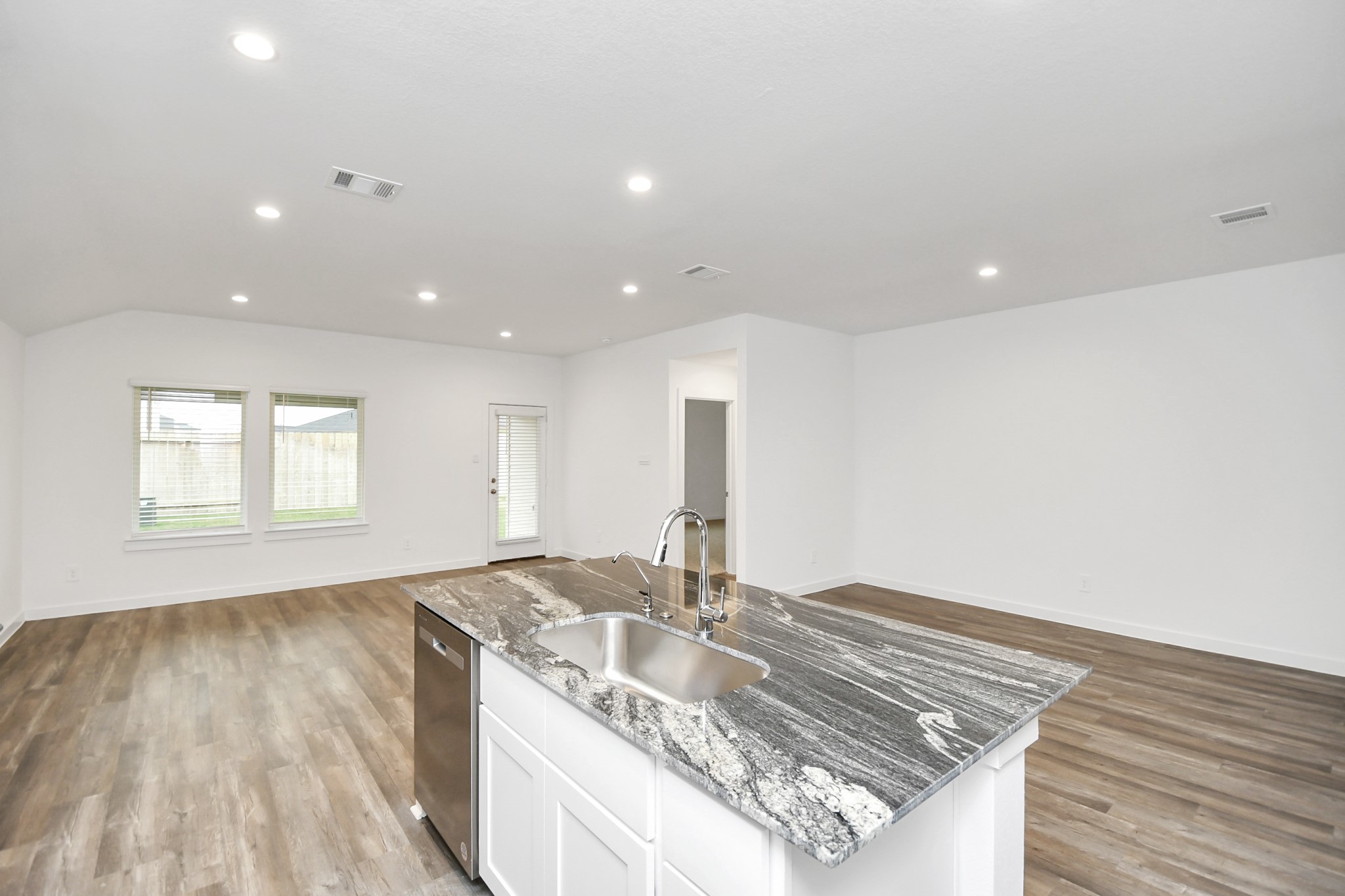 8914 Century Plant Lane Rosharon, TX 77583 - Photo 16 of 42 Gallery Image 16