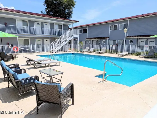 $154,000 | 1664 Beach Boulevard, Unit 88, Biloxi, MS 39531