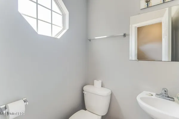 $154,000 | 1664 Beach Boulevard, Unit 88, Biloxi, MS 39531