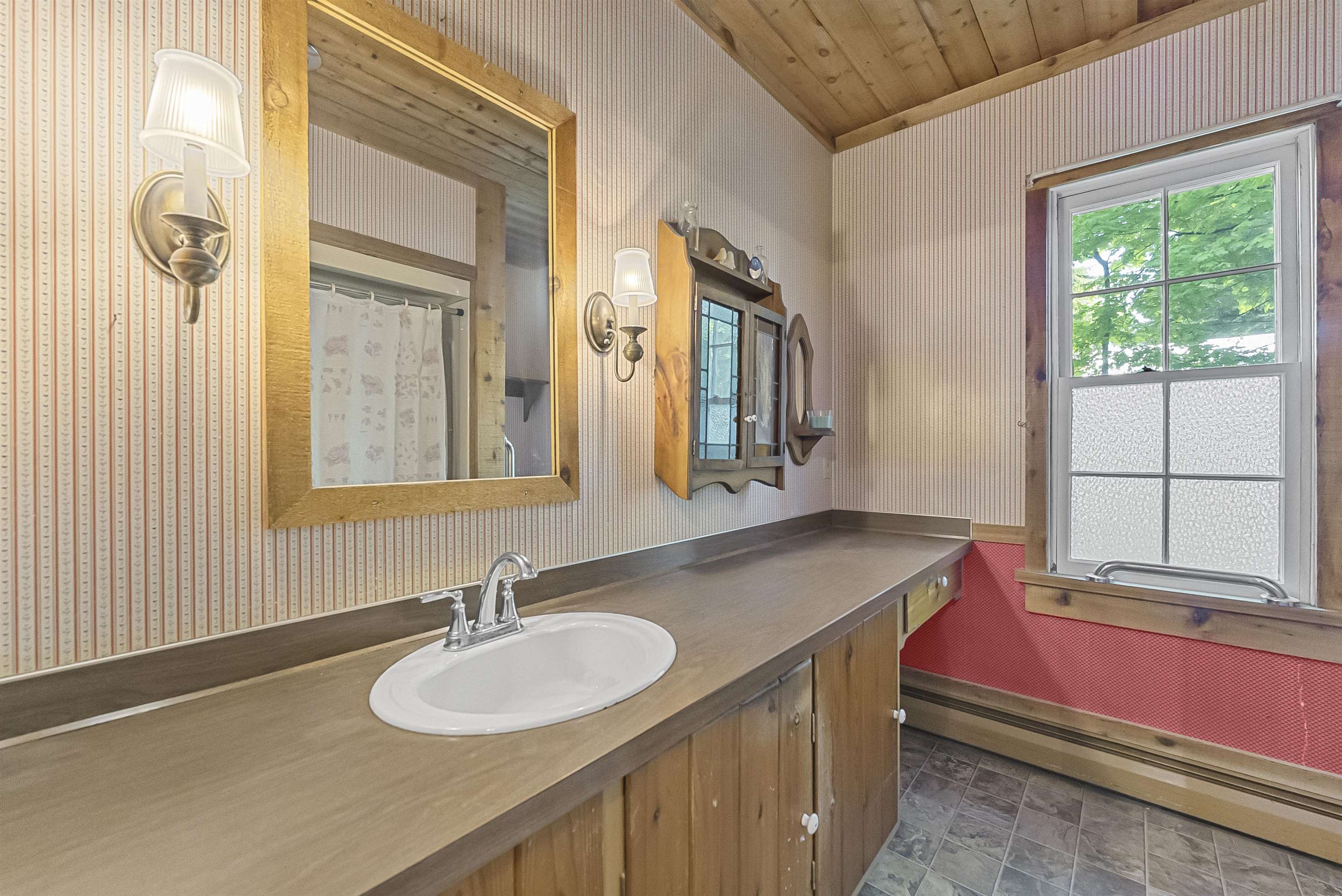 737 South Stony Point Road Suttons Bay, MI 49682 - Photo 21 of 40