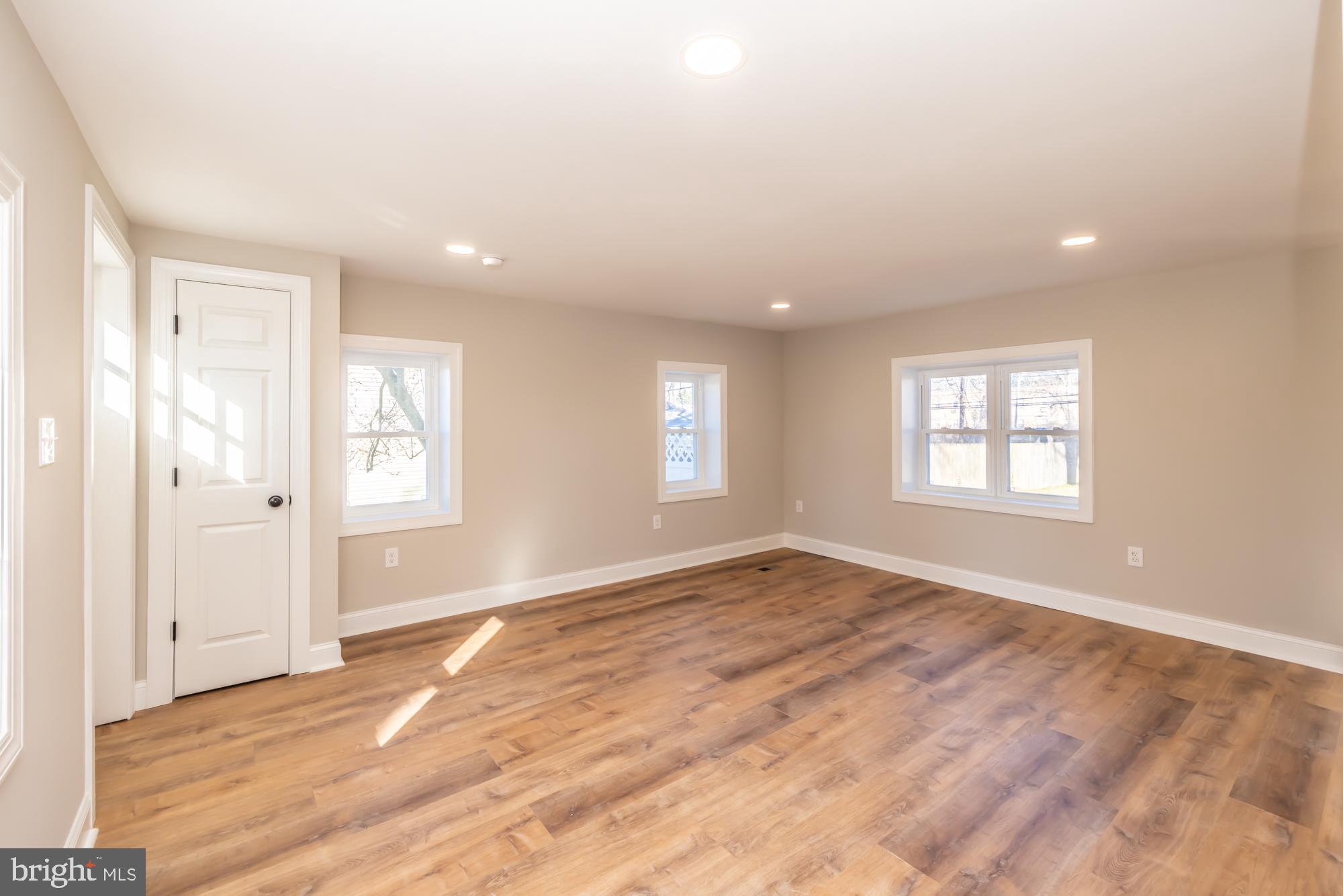 1305 Bruce Road Oreland, PA 19075 - Photo 5 of 32 Gallery Image 5