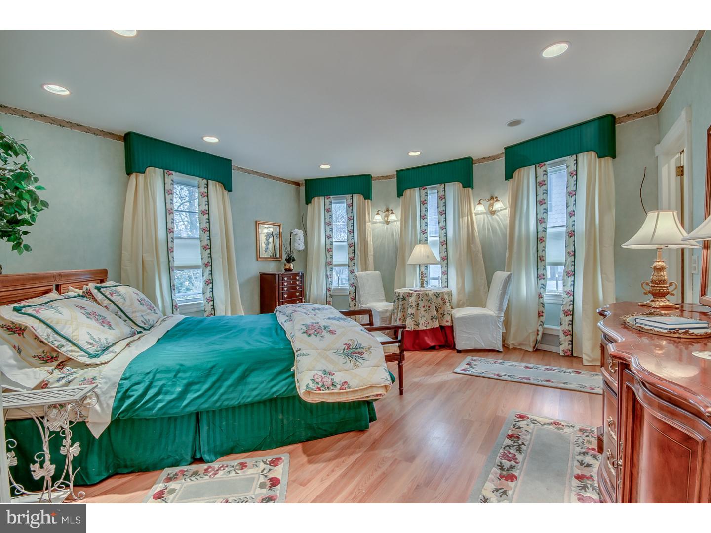 124 Linden Avenue Rutledge, PA 19070 - Photo 16 of 25 Master Bedroom