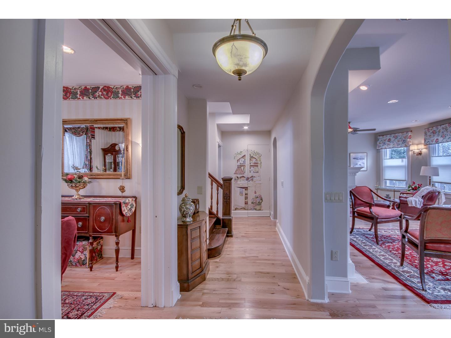 124 Linden Avenue Rutledge, PA 19070 - Photo 4 of 25 Foyer