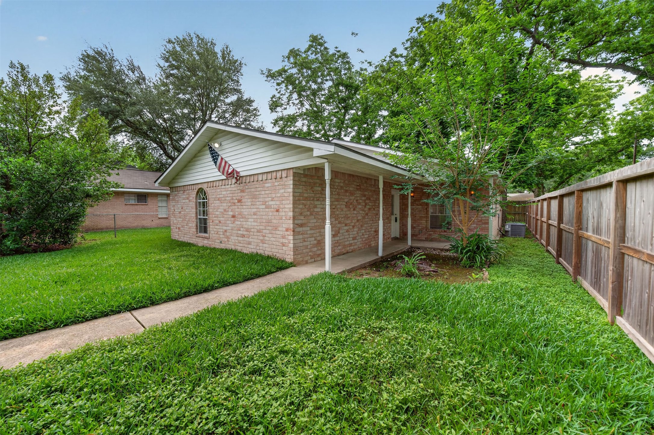 418 Texas Street Tomball, TX 77375 - Photo 31 of 31 (Virtually staged/AI enhanced). Image does not represent actual property as is.