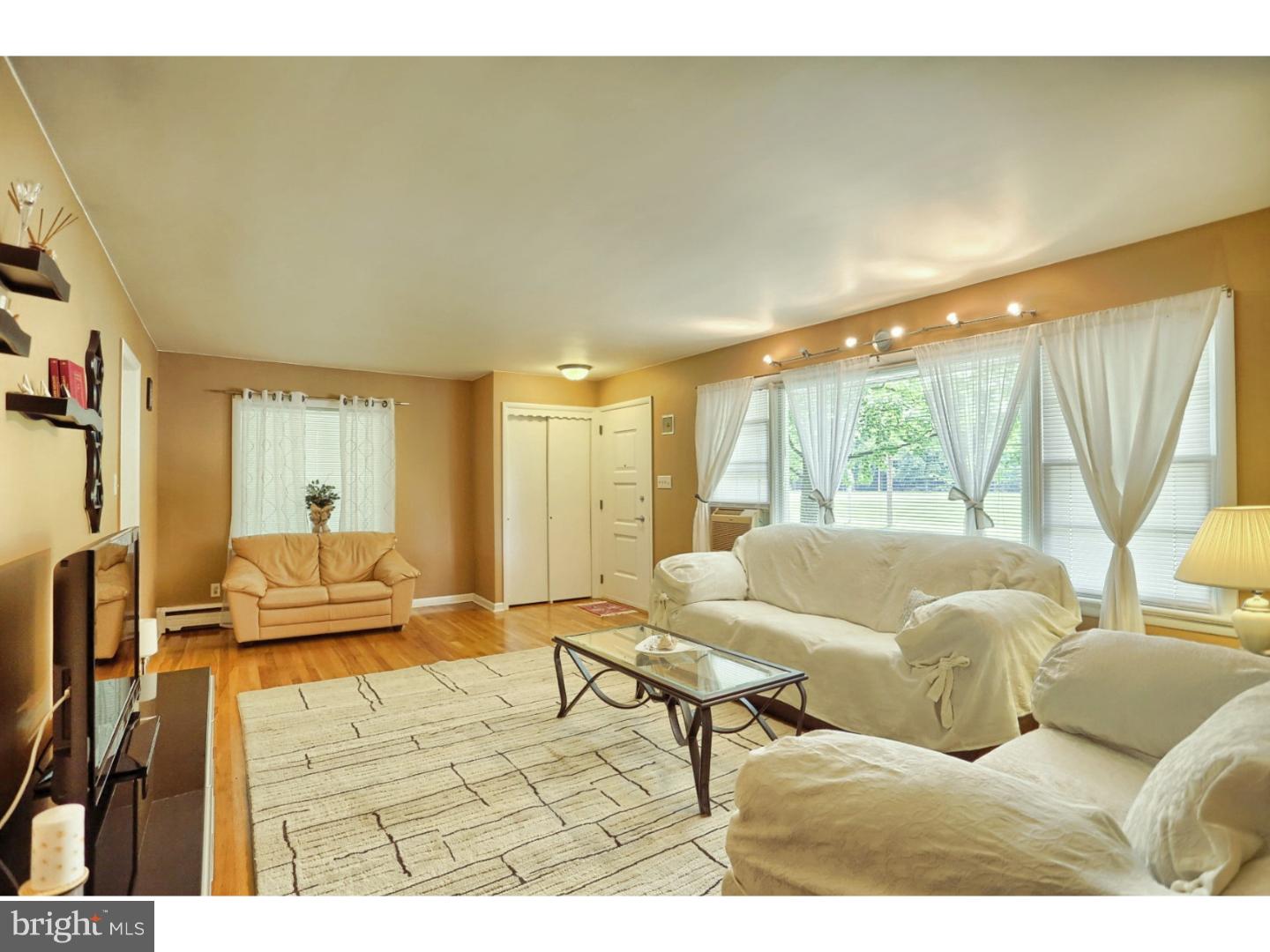1355 Meade Street Reading, PA 19607 - Photo 6 of 21