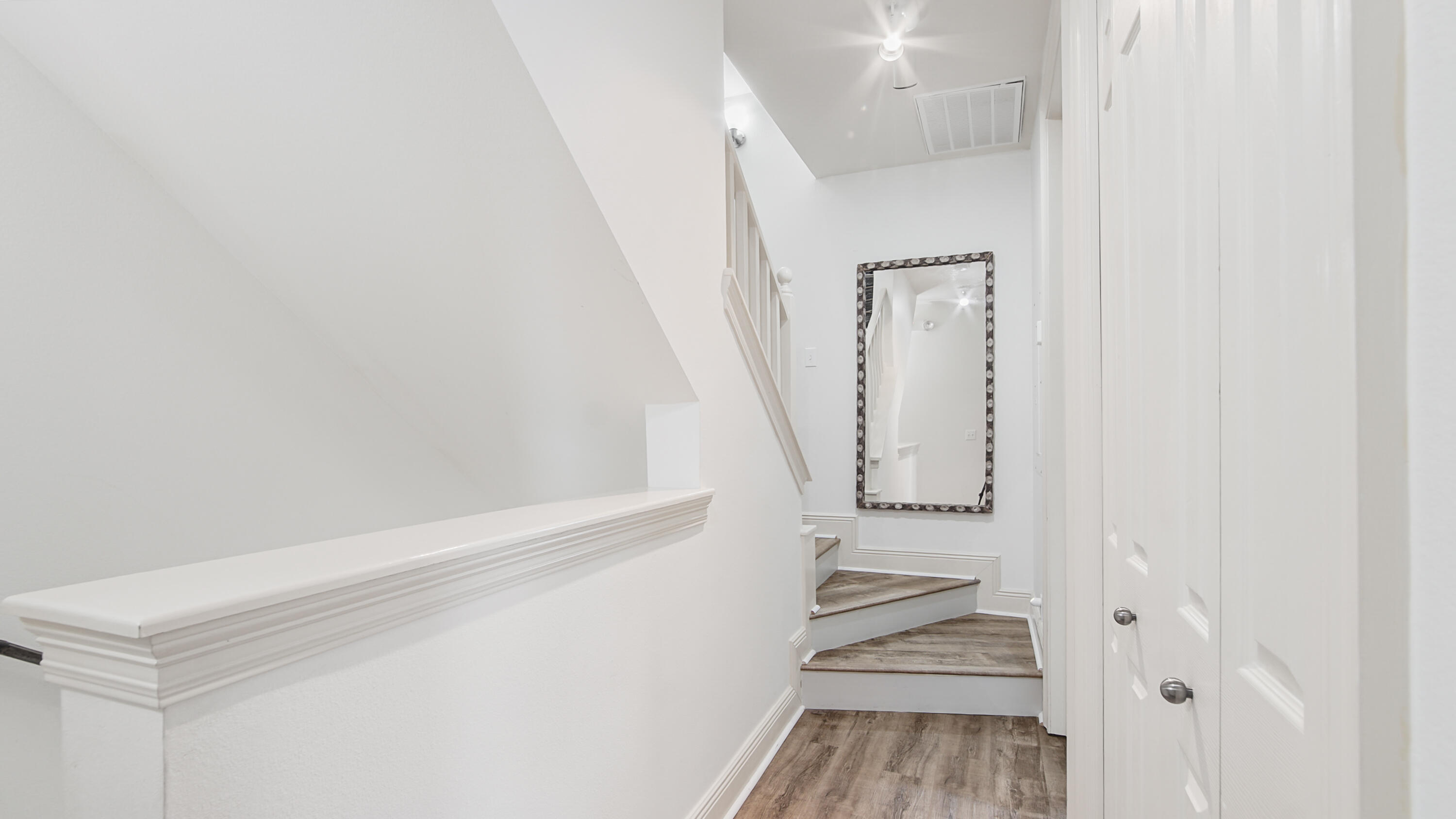 13 West Henry Court, Unit 52 Santa Rosa Beach, FL 32459 - Photo 20 of 37 Hallway