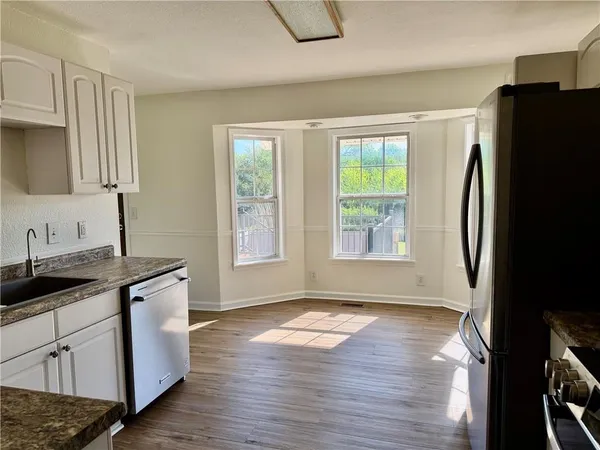 $444,000 | 605 Northwest 11th Road, Warrensburg, MO 64093