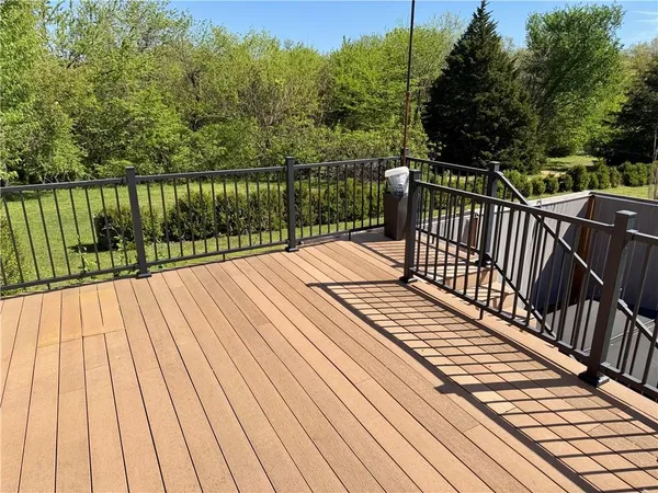 $444,000 | 605 Northwest 11th Road, Warrensburg, MO 64093