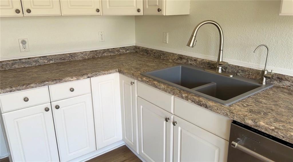 605 Northwest 11th Road Warrensburg, MO 64093 - Photo 9 of 50