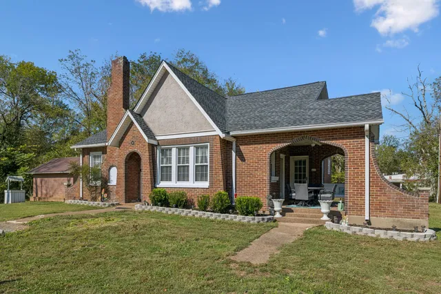 $334,900 | 111 Oak Grove Road, Red Boiling Springs, TN 37150