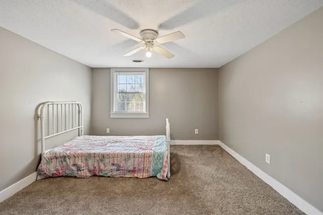 $334,900 | 111 Oak Grove Road, Red Boiling Springs, TN 37150