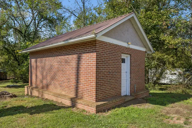 $334,900 | 111 Oak Grove Road, Red Boiling Springs, TN 37150