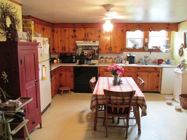289 Ashfield Road Buckland, MA 01338 - Photo 6 of 10