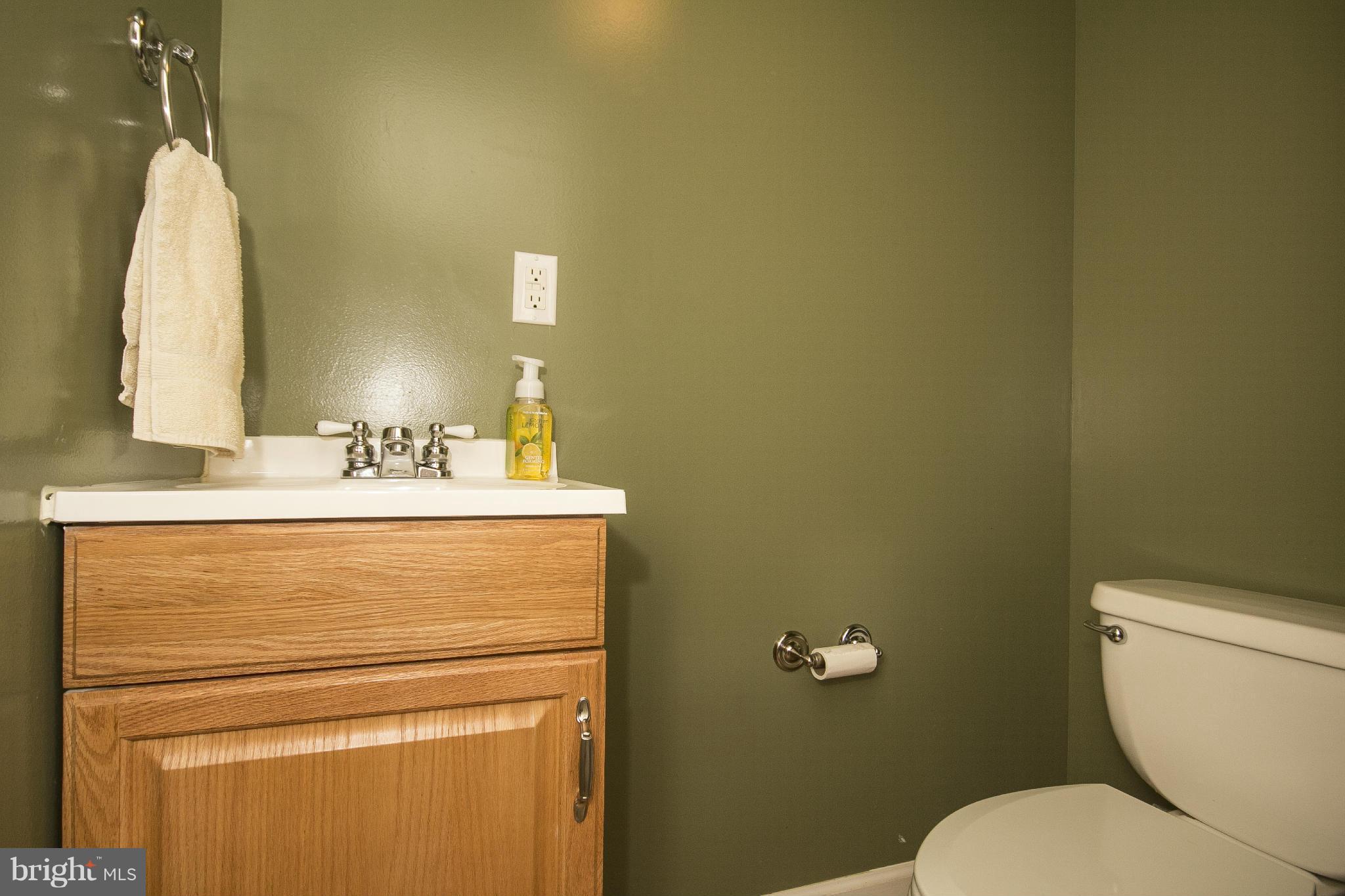 305 Townsend Road Baltimore, MD 21221 - Photo 20 of 25 Basement Powder Room