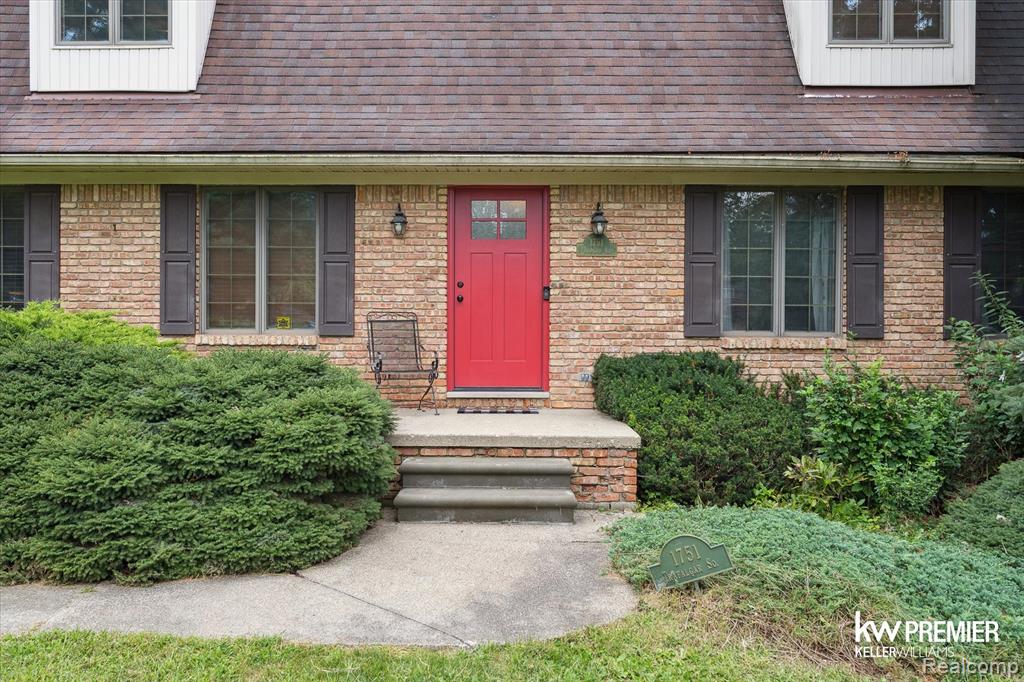 1751 Trafalgar Square Rochester Hills, MI 48309 - Photo 3 of 54