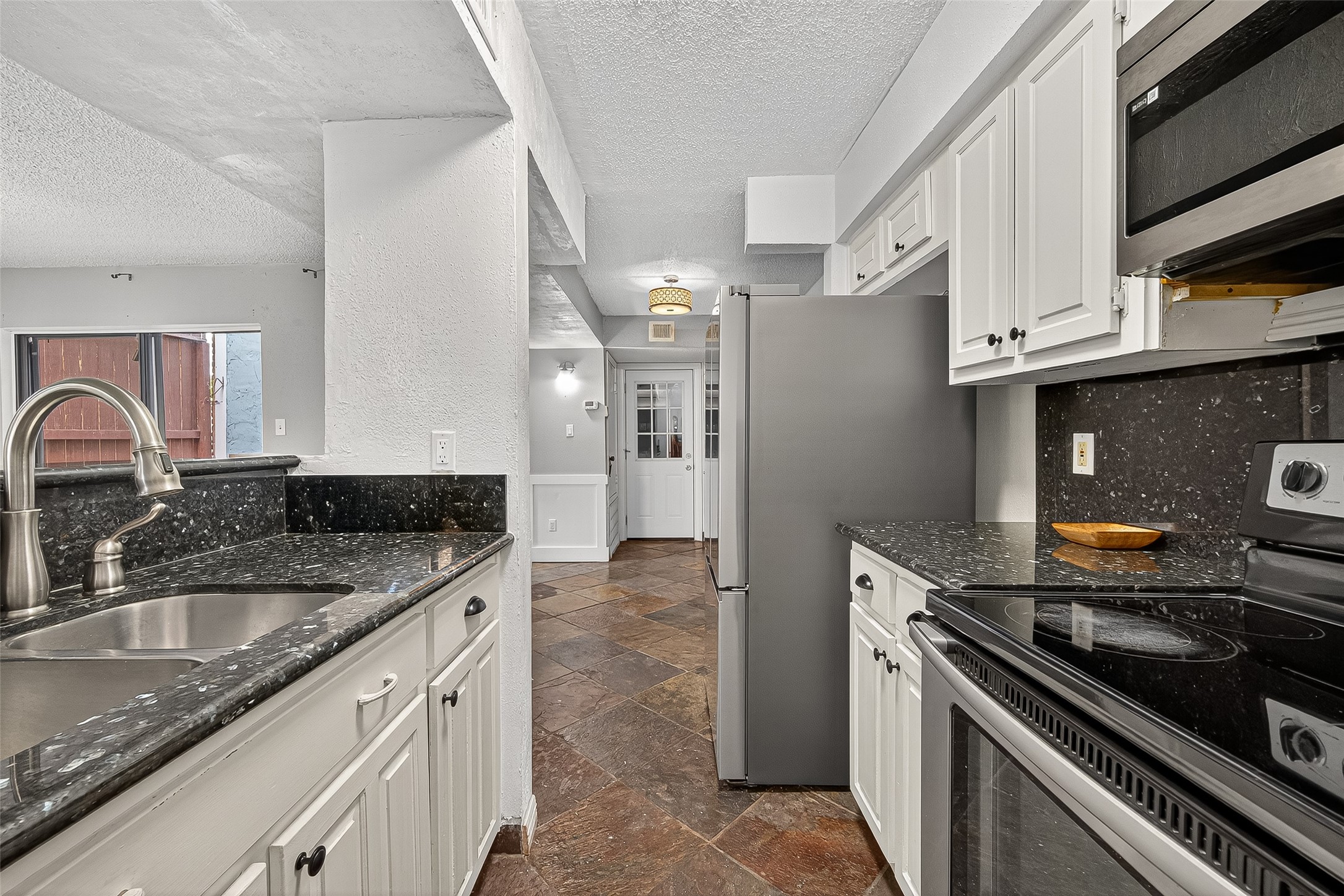 3200 South Gessner Road, Unit 224 Houston, TX 77063 - Photo 12 of 27