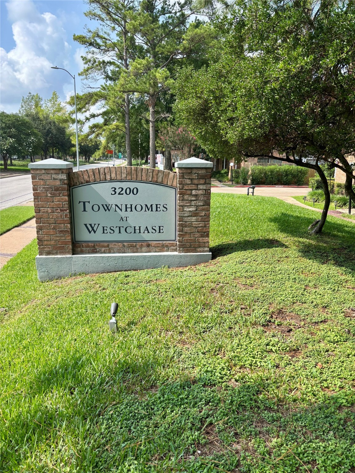 3200 South Gessner Road, Unit 224 Houston, TX 77063 - Photo 4 of 27 Charming townhome community in Westchase