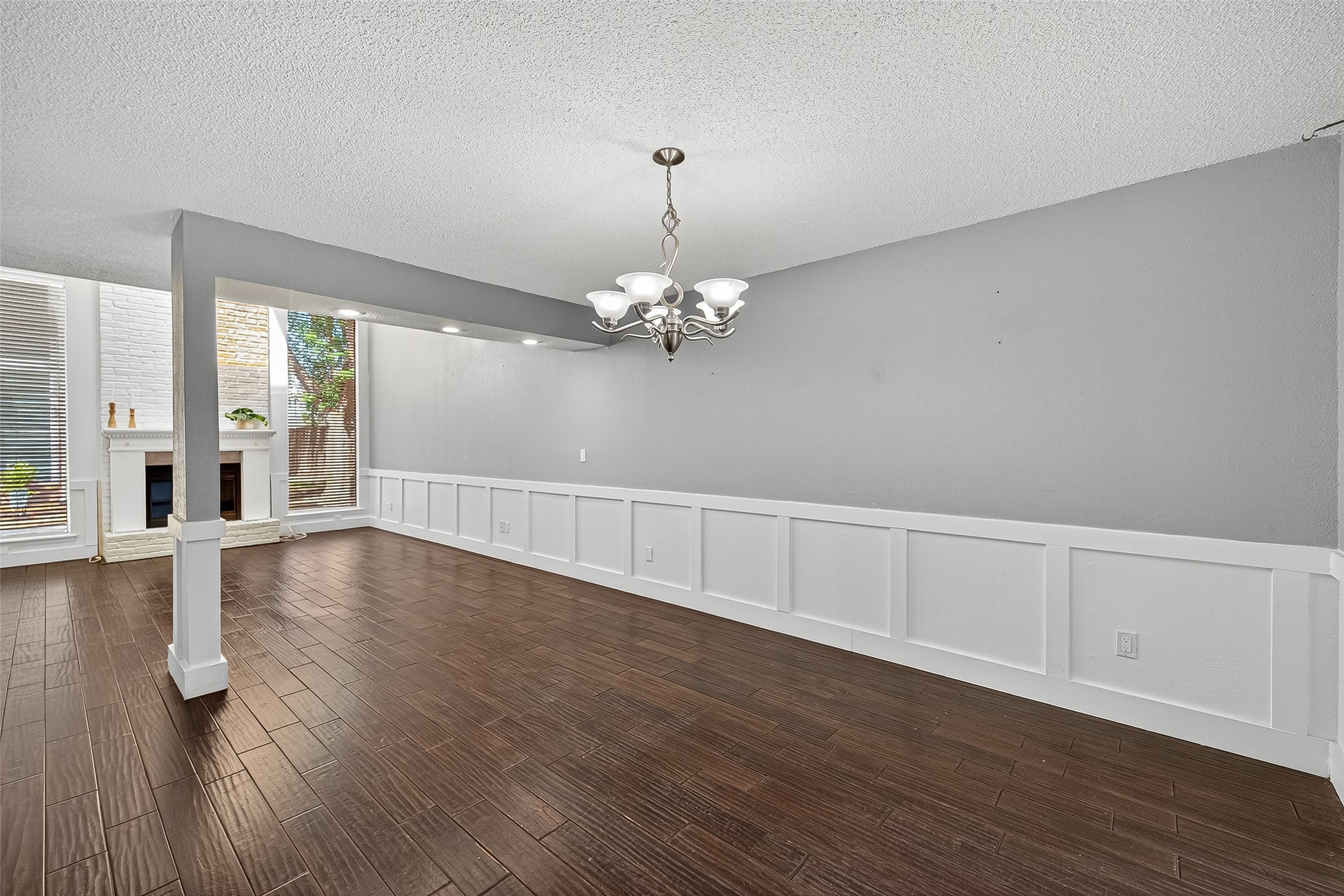 3200 South Gessner Road, Unit 224 Houston, TX 77063 - Photo 27 of 27 Alternate view of the open living floor plan.