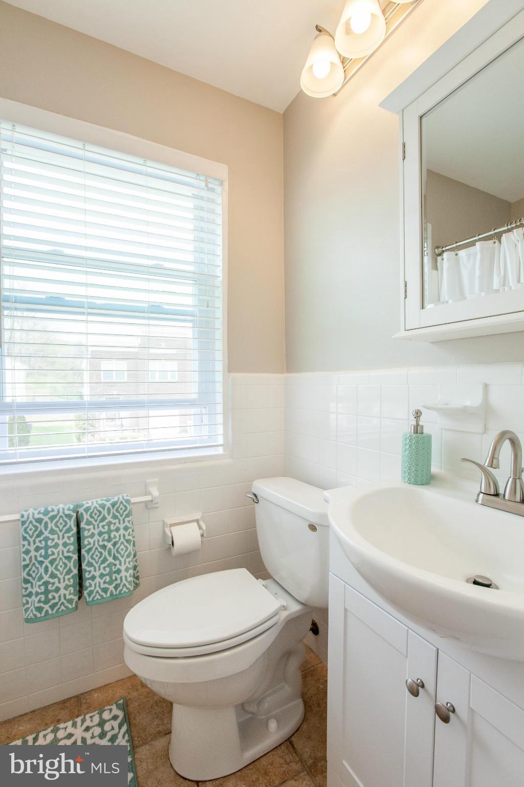 700 Decatur Place Northeast Washington, DC 20017 - Photo 23 of 30 Bath