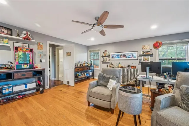 $540,000 | 4910 State Line Road, Westwood Hills, KS 66205