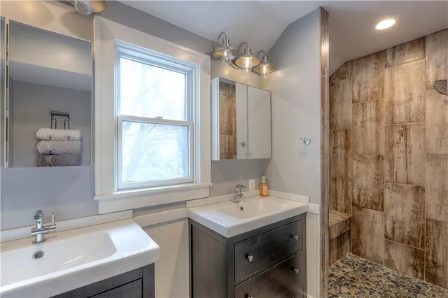 $509,000 | 4910 State Line Road, Westwood Hills, KS 66205