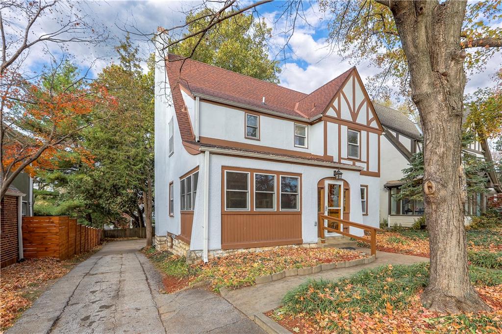 4910 State Line Road Westwood Hills, KS 66205 - Photo 2 of 30