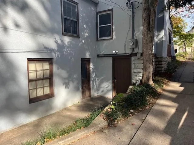 $540,000 | 4910 State Line Road, Westwood Hills, KS 66205