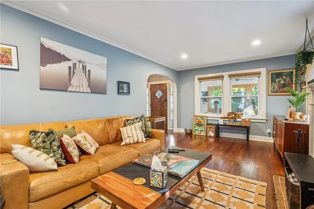 $540,000 | 4910 State Line Road, Westwood Hills, KS 66205