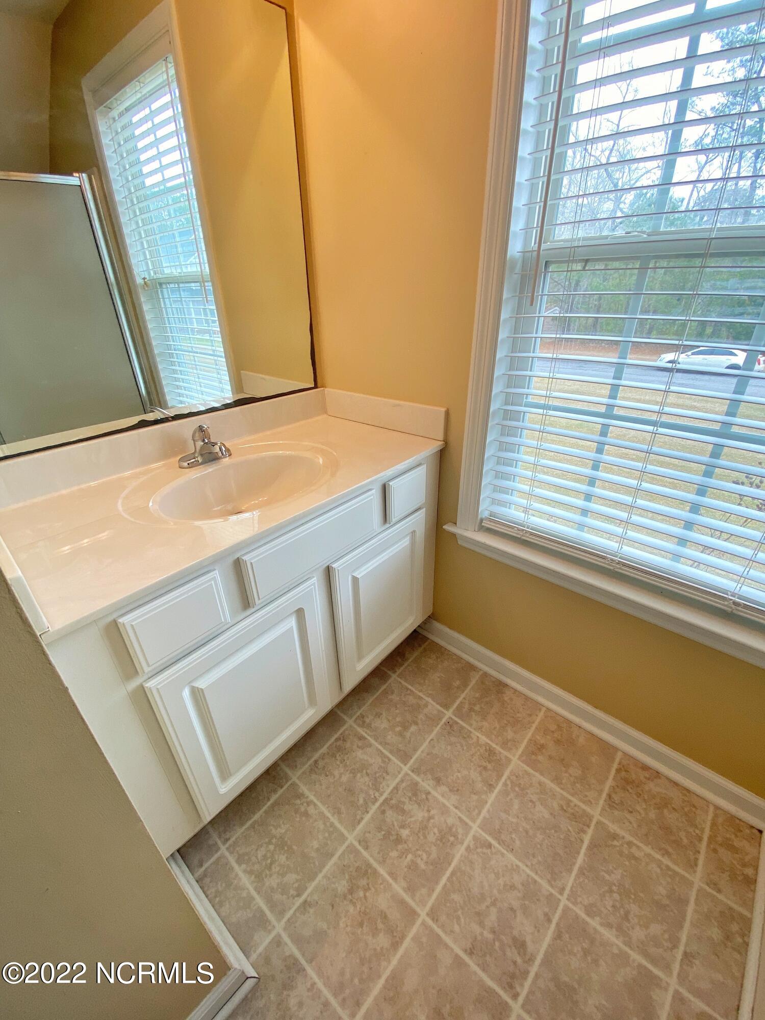 442 Ridge Road Jacksonville, NC 28540 - Photo 43 of 59 Loftbath