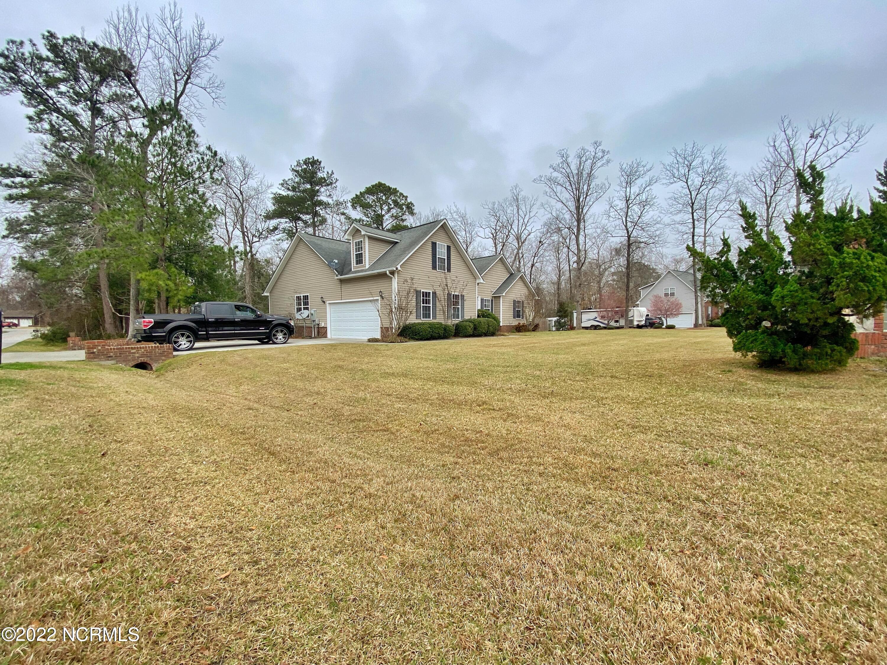 442 Ridge Road Jacksonville, NC 28540 - Photo 5 of 59 Frontyard(3)