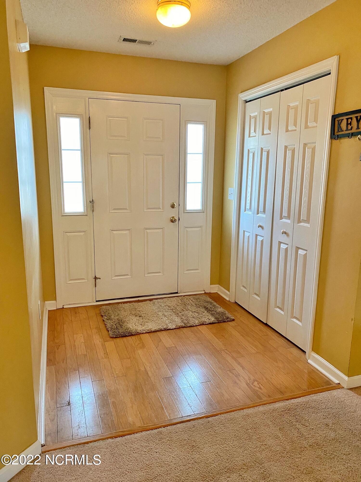442 Ridge Road Jacksonville, NC 28540 - Photo 8 of 59 Flyer