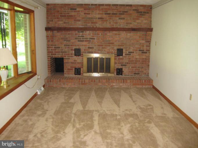 12005 Lucey Road Thurmont, MD 21788 - Photo 2 of 8 Living Room