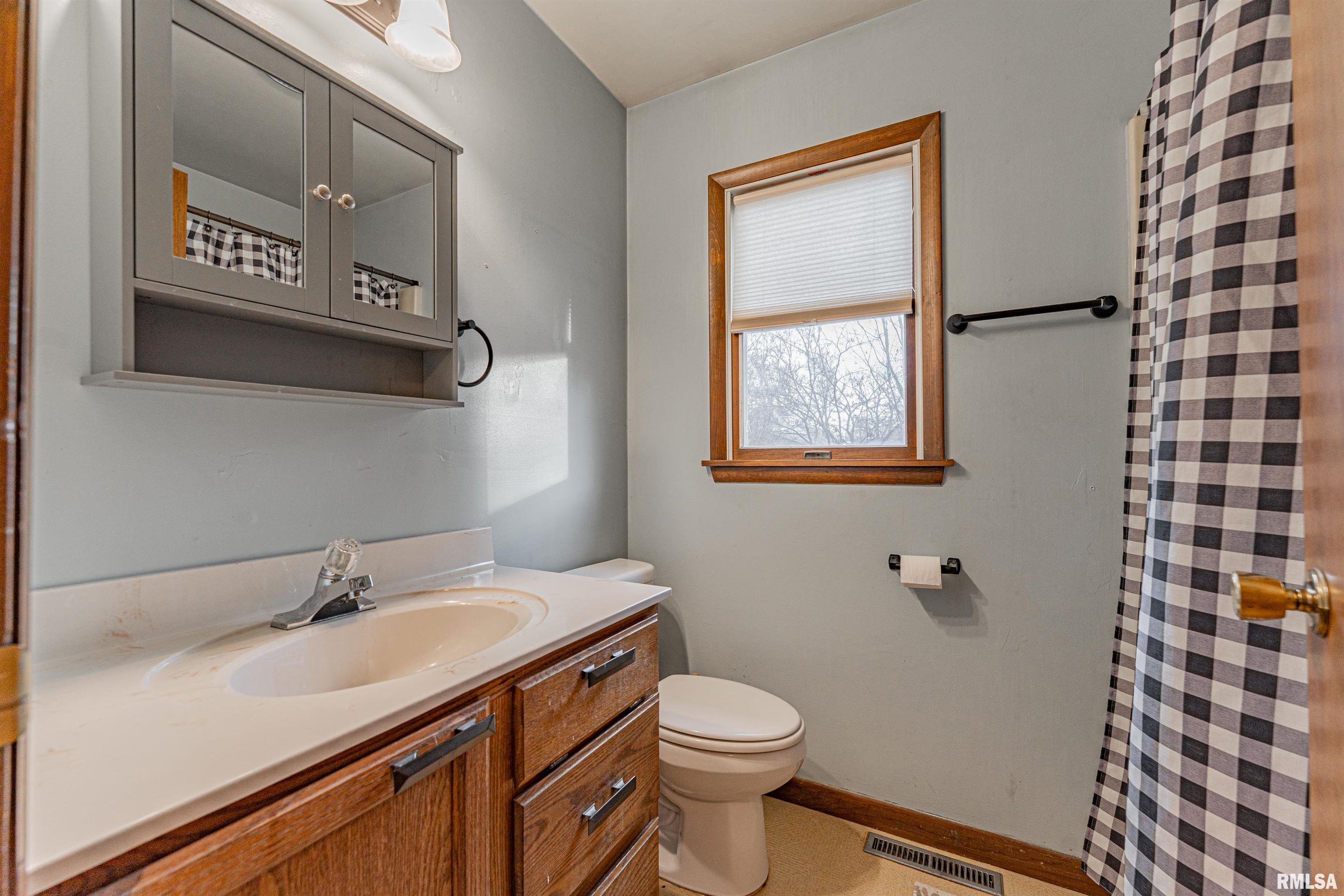 214 North Maple Avenue Minier, IL 61759 - Photo 19 of 42