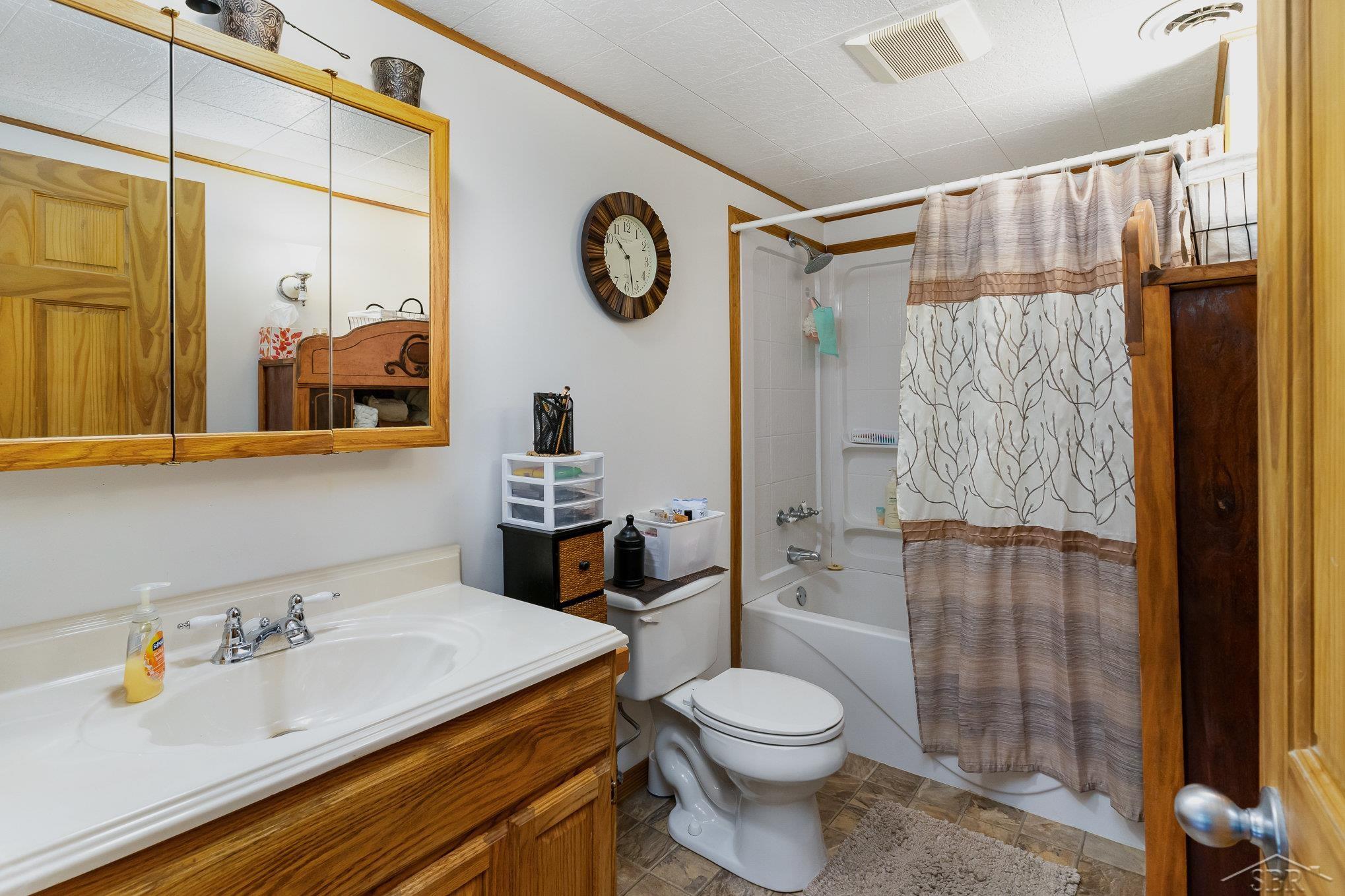 4211 South Graham Road Saginaw, MI 48609 - Photo 19 of 26