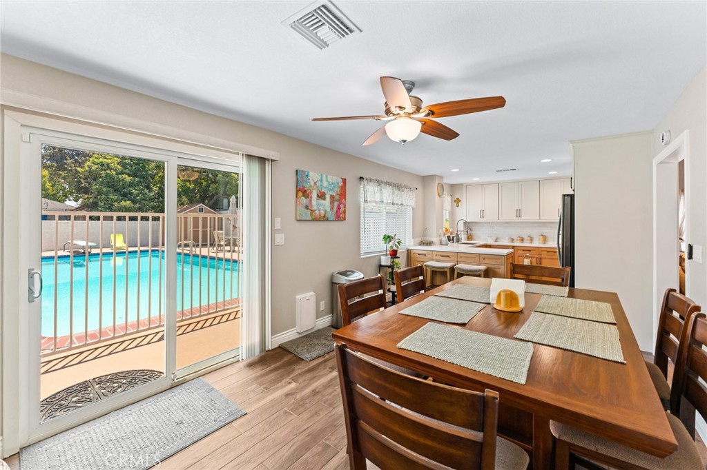 10332 Washington South Gate, CA 90280 - Photo 7 of 38 Dining