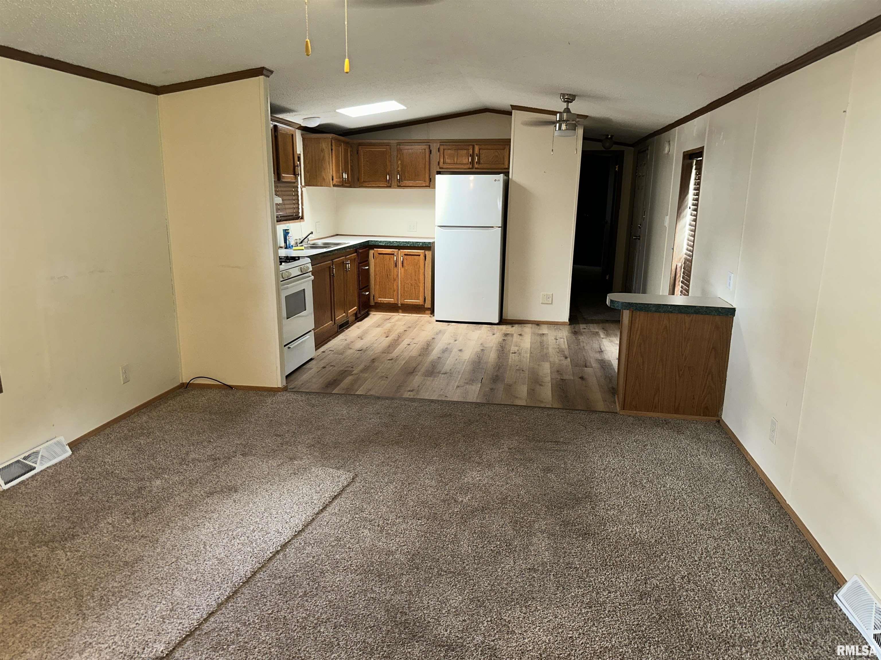 300 Forrest Avenue, Unit 25 Springfield, IL 62702 - Photo 2 of 19